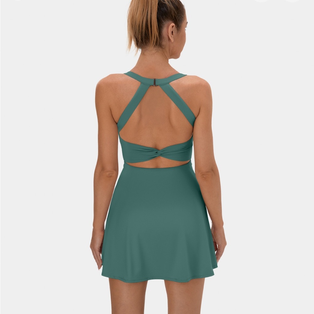 NWT Halara Backless Twisted Dress (easy peezy)